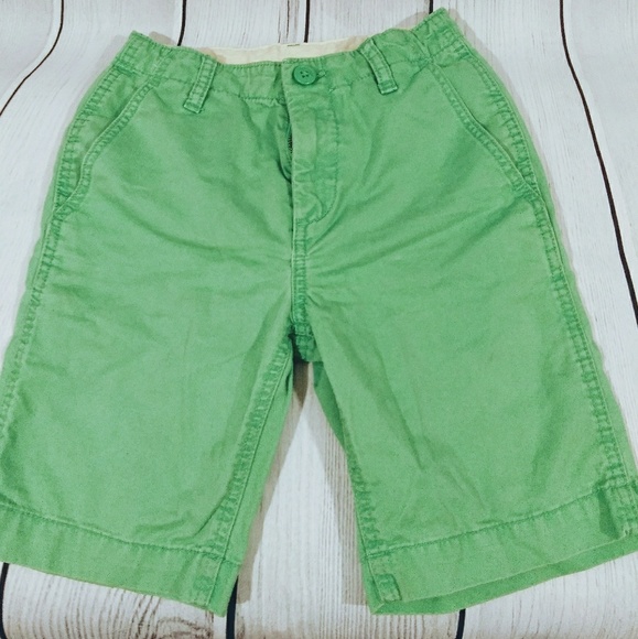 gap green shorts